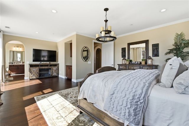 28107 Anvil, Valencia, CA 91354