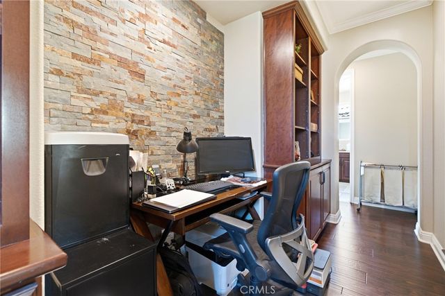 28107 Anvil, Valencia, CA 91354