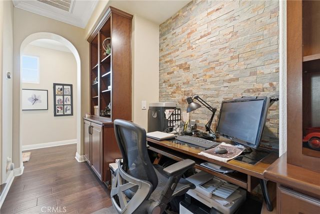 28107 Anvil, Valencia, CA 91354