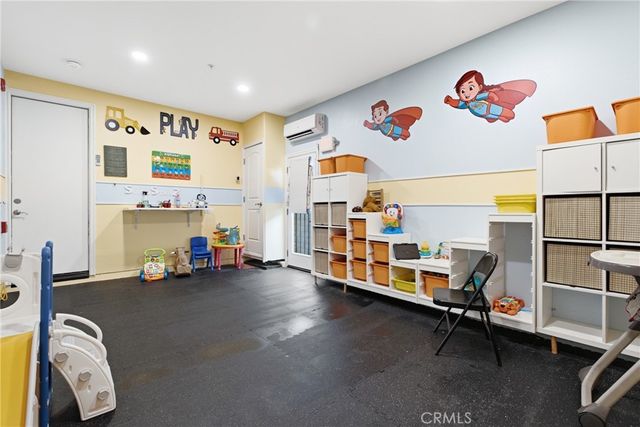 28107 Anvil, Valencia, CA 91354
