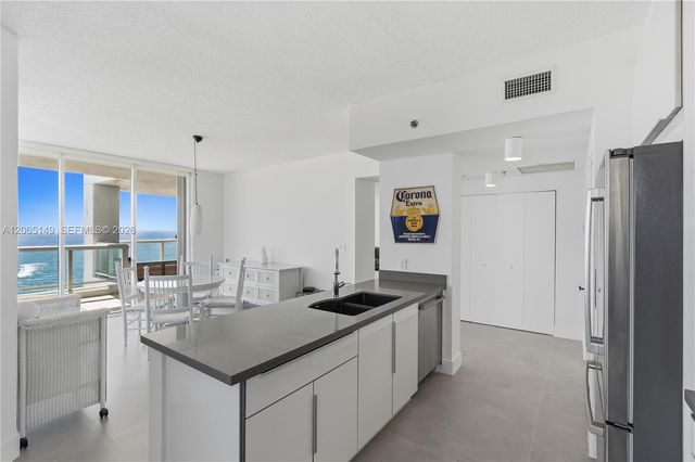 4201 Collins Avenue 1503, Miami Beach, FL 33140