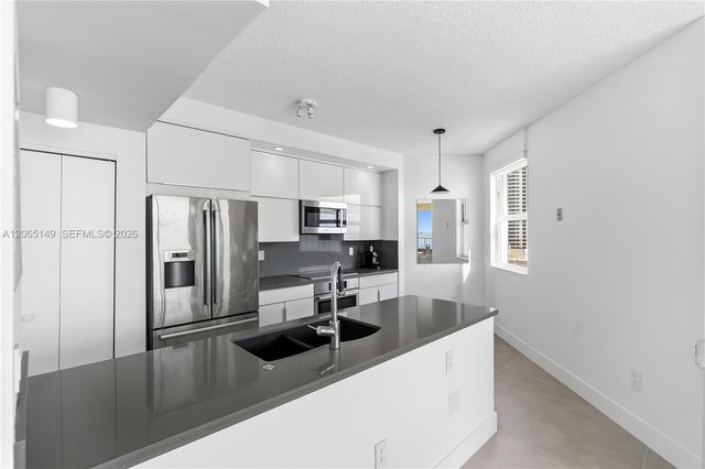 4201 Collins Avenue 1503, Miami Beach, FL 33140