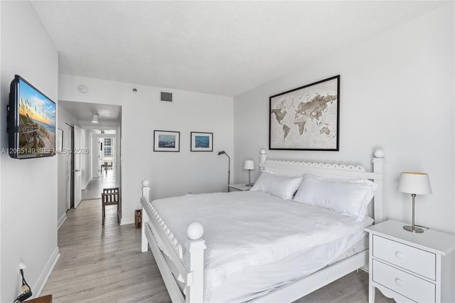 4201 Collins Avenue 1503, Miami Beach, FL 33140