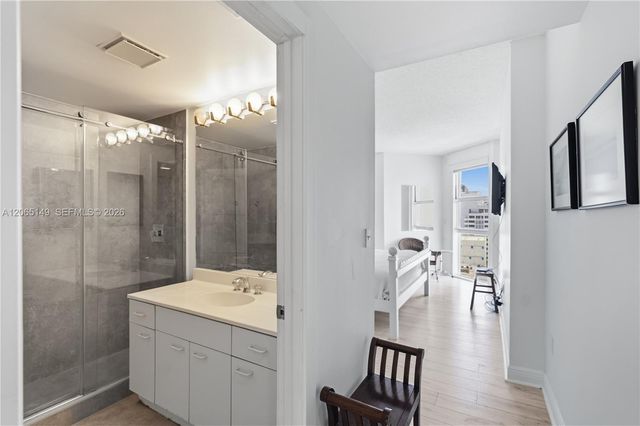4201 Collins Avenue 1503, Miami Beach, FL 33140
