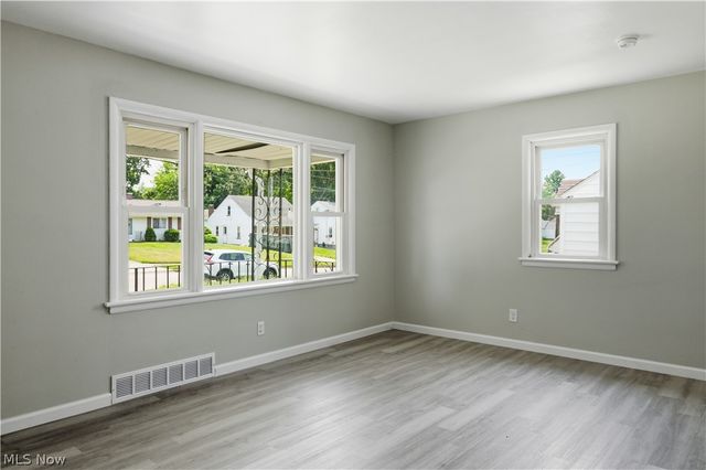 734 Pasadena Avenue, Youngstown, OH 44502