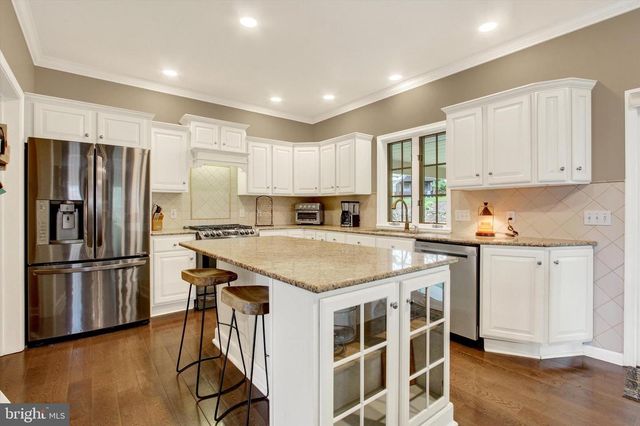 3641 REGENCY LN, York, PA 17402