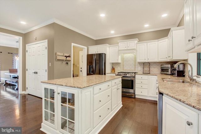3641 REGENCY LN, York, PA 17402