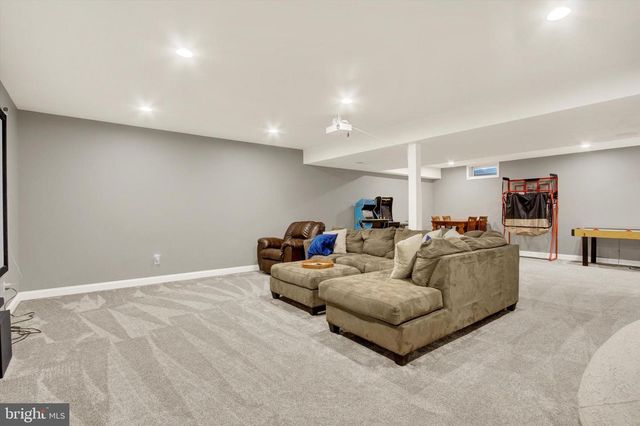 3641 REGENCY LN, York, PA 17402