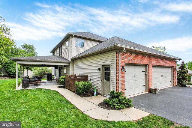 3641 REGENCY LN, York, PA 17402