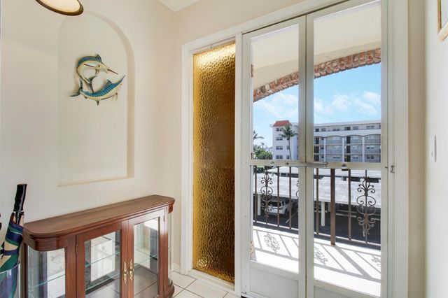 20 Yacht Club Drive 309, North Palm Beach, FL 33408