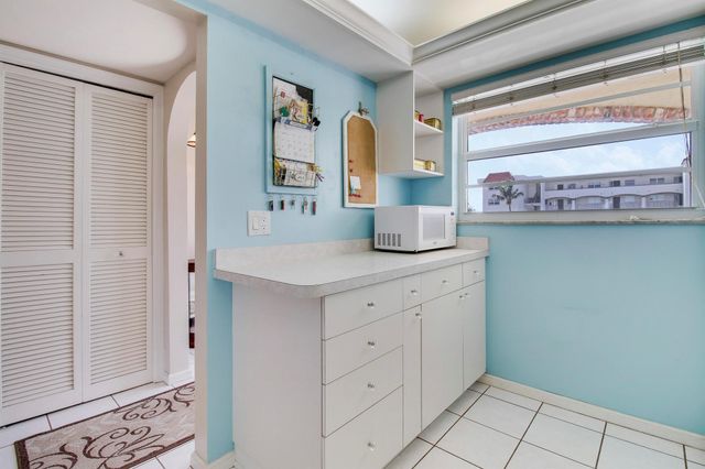 20 Yacht Club Drive 309, North Palm Beach, FL 33408
