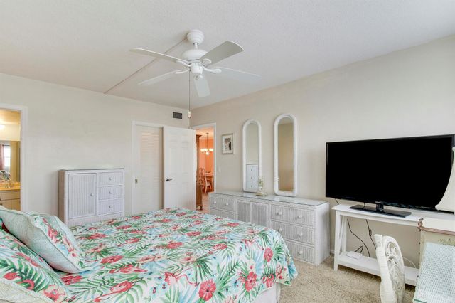 20 Yacht Club Drive 309, North Palm Beach, FL 33408