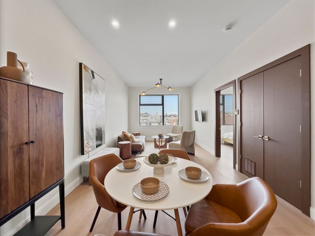 123 Essex 303, Lawrence, MA 01840