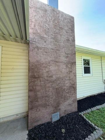 2441 S Westwood Avenue, Springfield, MO 65807