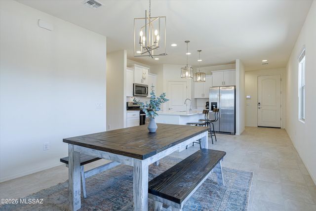 958 W Calle Las Varitas, Sahuarita, AZ 85629