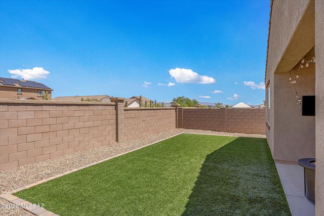 958 W Calle Las Varitas, Sahuarita, AZ 85629