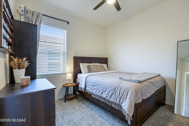 958 W Calle Las Varitas, Sahuarita, AZ 85629