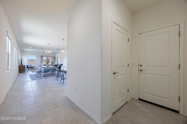 958 W Calle Las Varitas, Sahuarita, AZ 85629