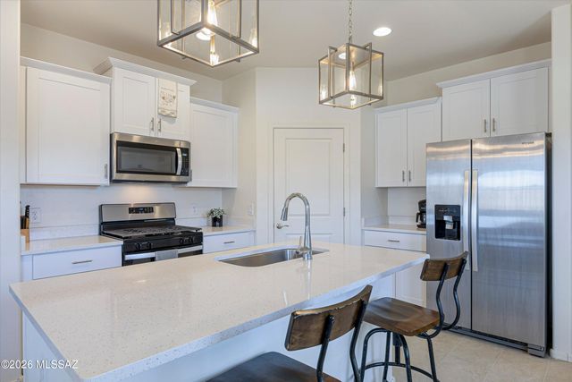 958 W Calle Las Varitas, Sahuarita, AZ 85629