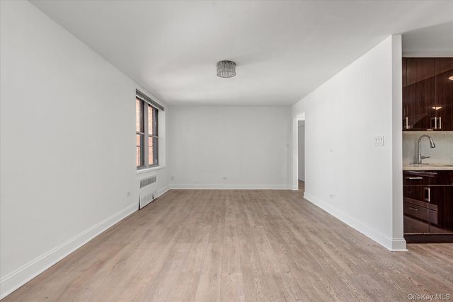 6011 Broadway 5E, Woodside, NY 11377