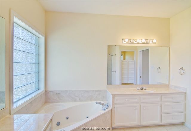 5009 Congressional Court, College Station, TX 77845