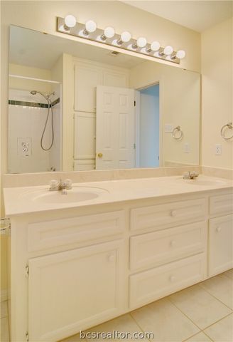 5009 Congressional Court, College Station, TX 77845