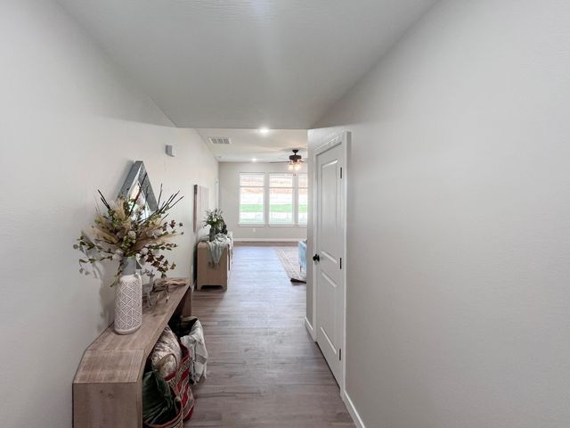 915 Shorthorn Lane, Marshfield, MO 65706