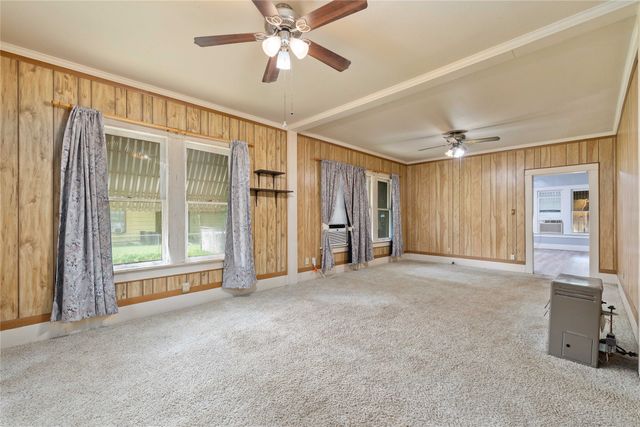 1216 3rd Street, Brownwood, TX 76801