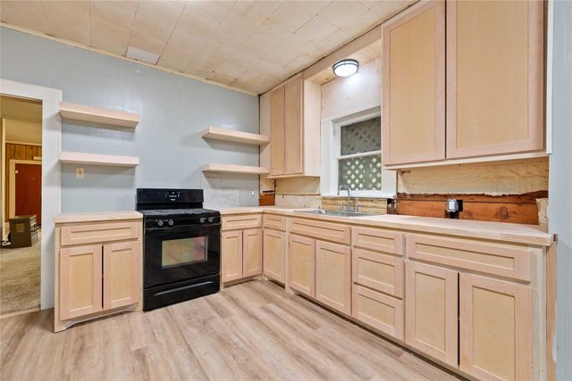 1216 3rd Street, Brownwood, TX 76801