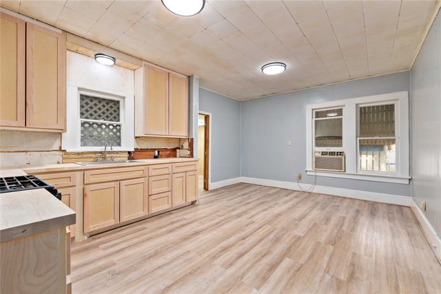1216 3rd Street, Brownwood, TX 76801