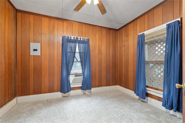 1216 3rd Street, Brownwood, TX 76801
