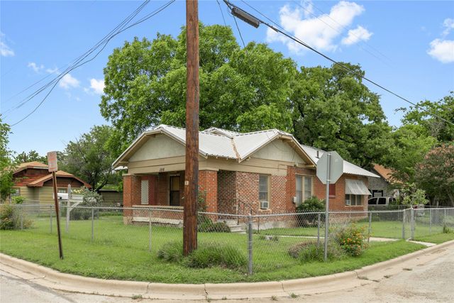 1216 3rd Street, Brownwood, TX 76801
