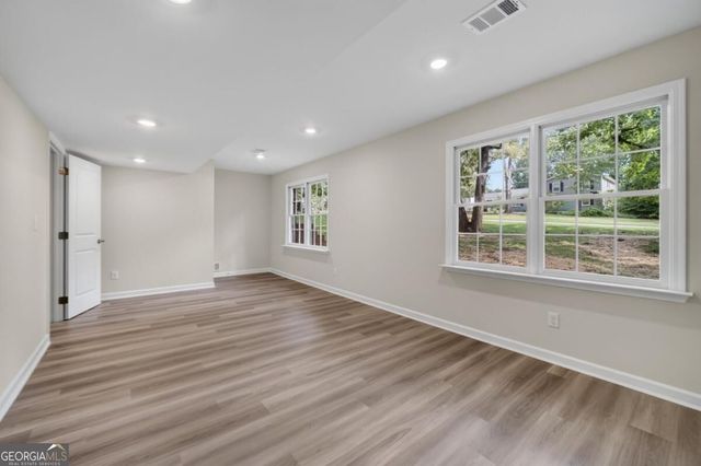 555 Birch Lane, Lawrenceville, GA 30044