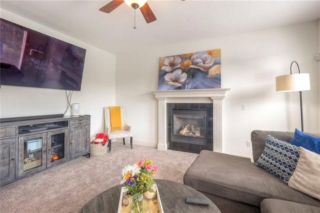 1121 N Old Mill Road, Independence, MO 64056