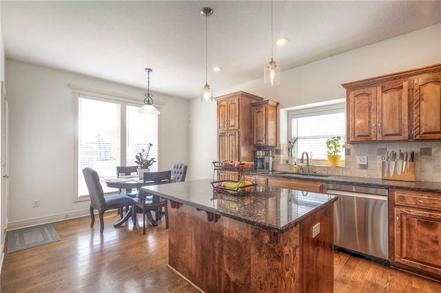 1121 N Old Mill Road, Independence, MO 64056