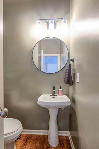 1121 N Old Mill Road, Independence, MO 64056
