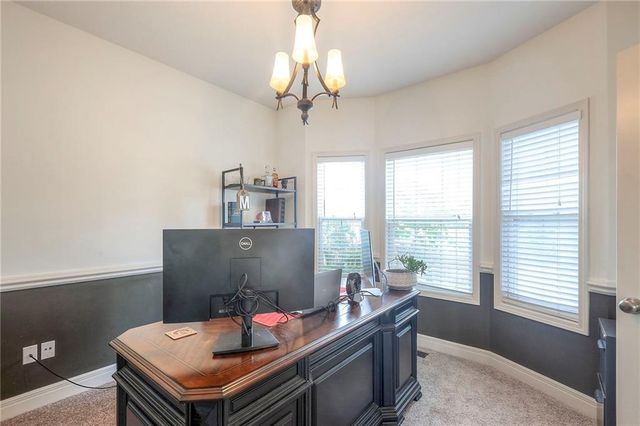 1121 N Old Mill Road, Independence, MO 64056