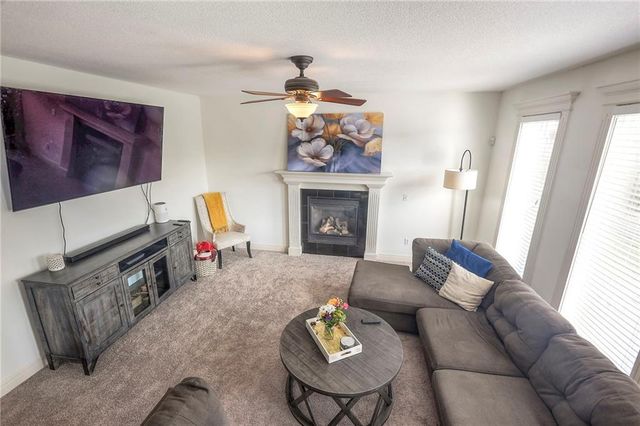 1121 N Old Mill Road, Independence, MO 64056