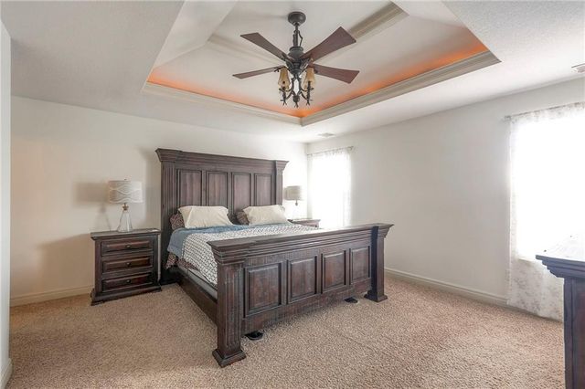 1121 N Old Mill Road, Independence, MO 64056