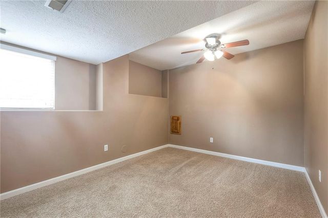 1121 N Old Mill Road, Independence, MO 64056