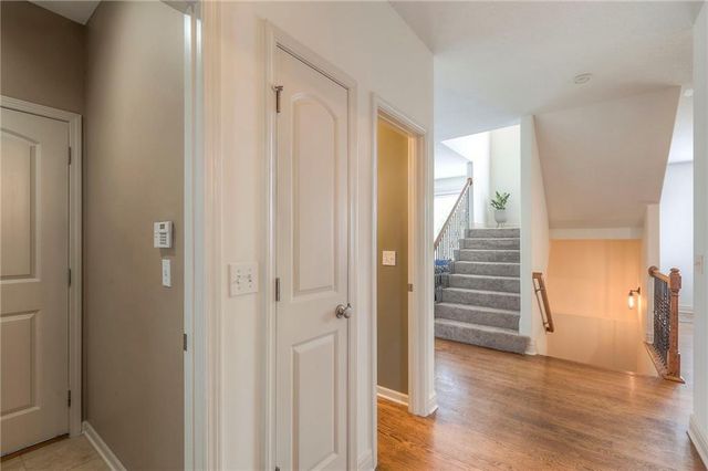 1121 N Old Mill Road, Independence, MO 64056