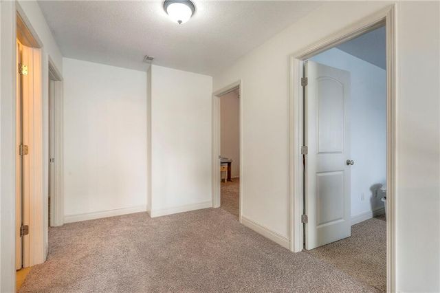 1121 N Old Mill Road, Independence, MO 64056