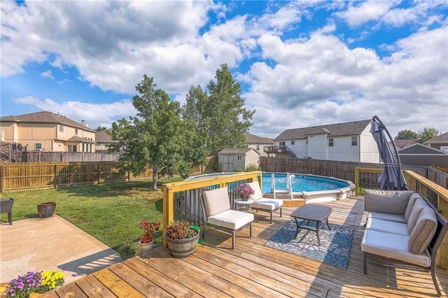 1121 N Old Mill Road, Independence, MO 64056
