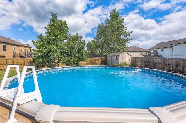 1121 N Old Mill Road, Independence, MO 64056