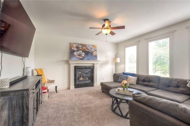 1121 N Old Mill Road, Independence, MO 64056
