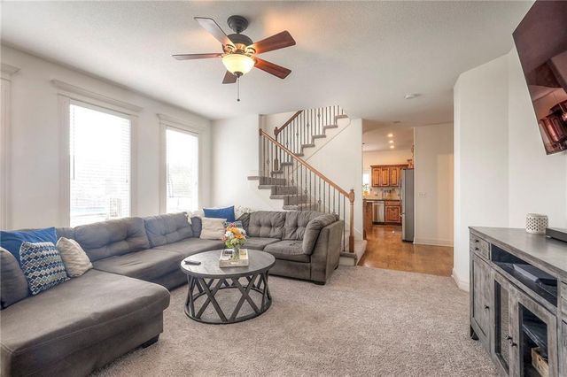 1121 N Old Mill Road, Independence, MO 64056