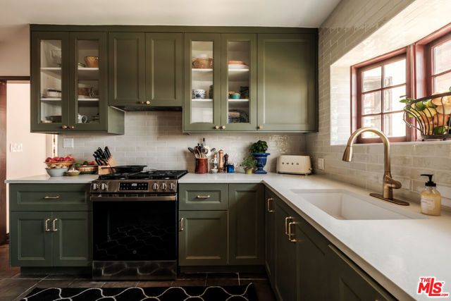 4026 Woking Way, Los Angeles, CA 90027