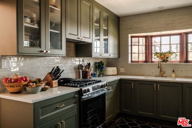 4026 Woking Way, Los Angeles, CA 90027