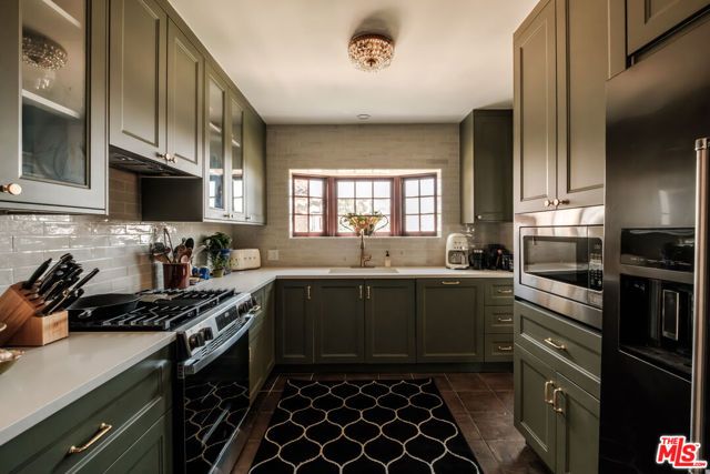4026 Woking Way, Los Angeles, CA 90027