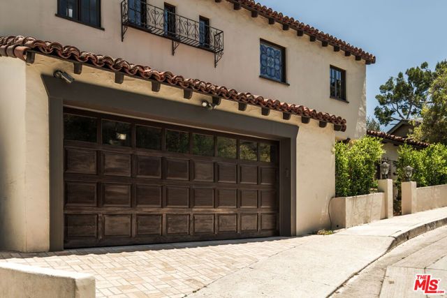4026 Woking Way, Los Angeles, CA 90027
